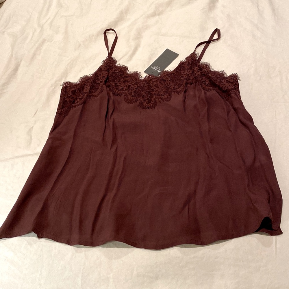 Gorgeous Abercrombie merlot lacy cami top, XS, NWT